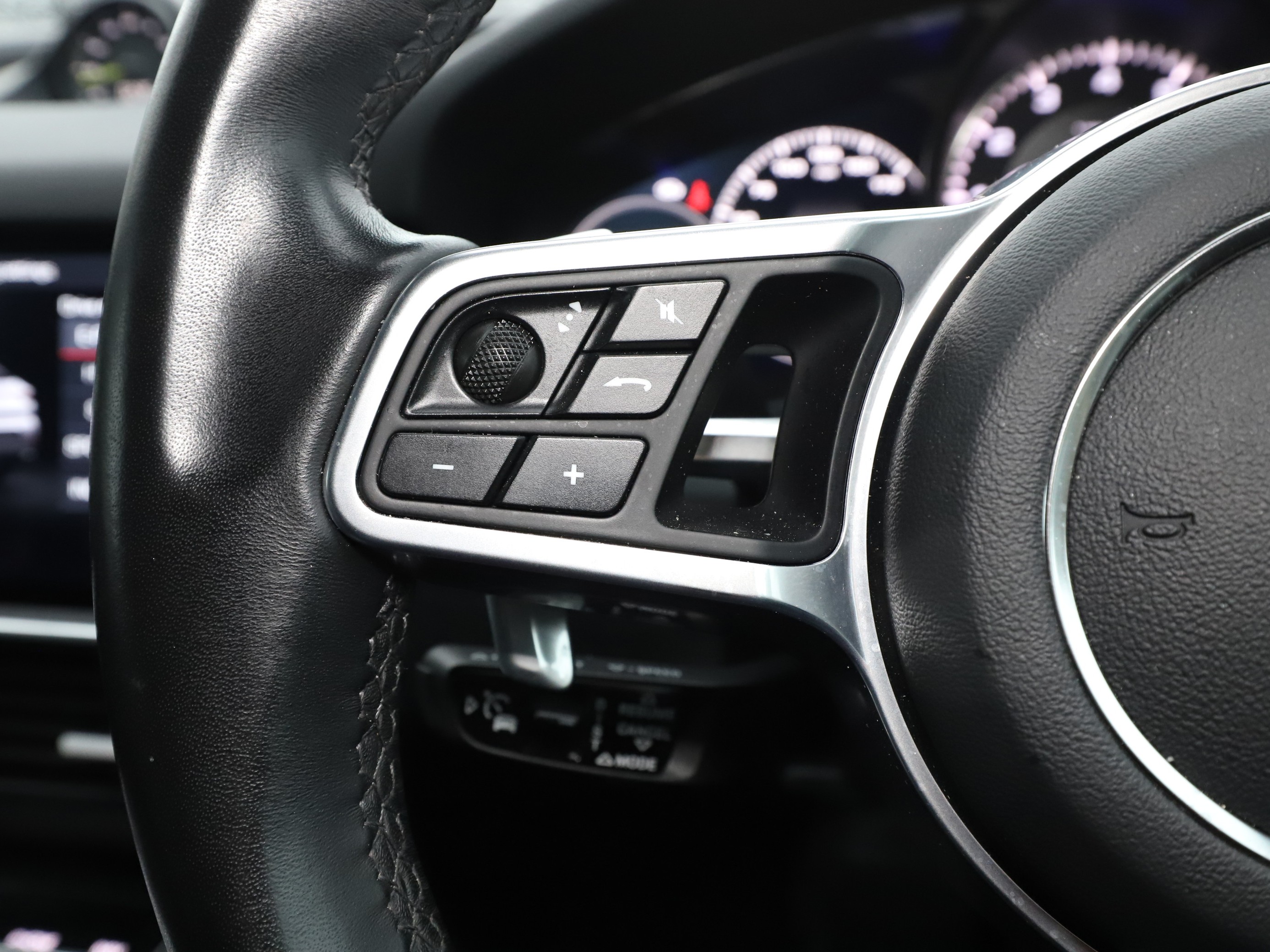 E-HYBRID TIPTRONIC S