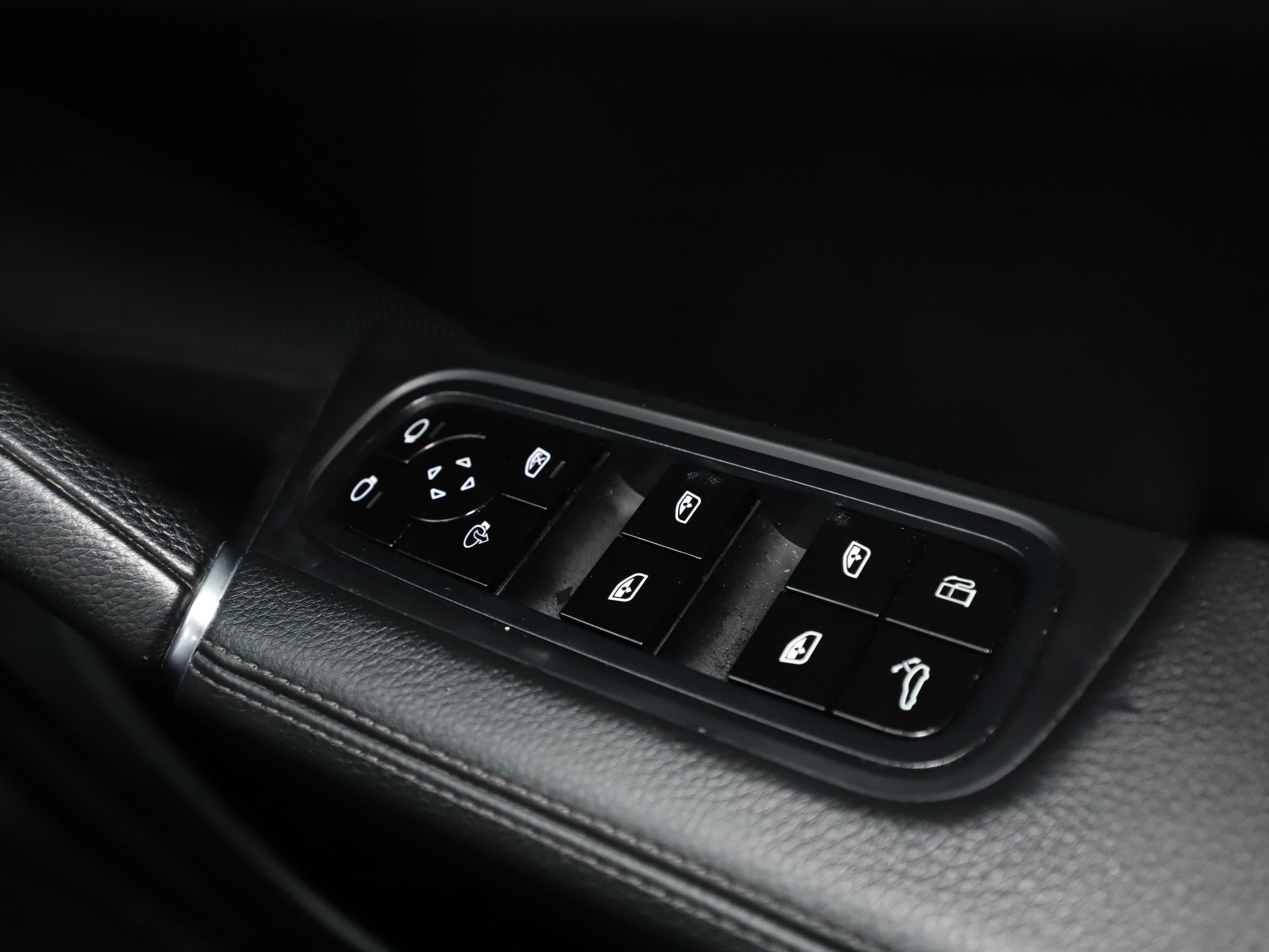 E-HYBRID TIPTRONIC S