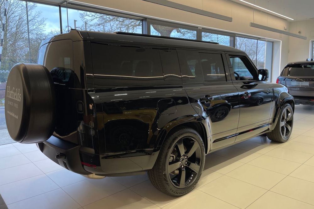 LAND ROVER DEFENDER