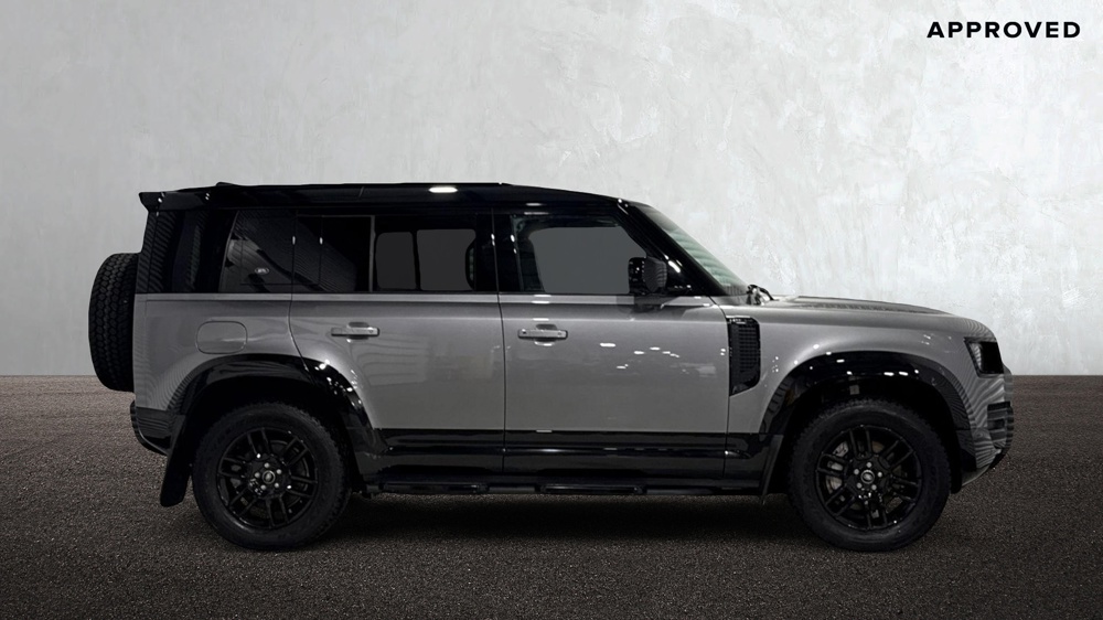 LAND ROVER DEFENDER