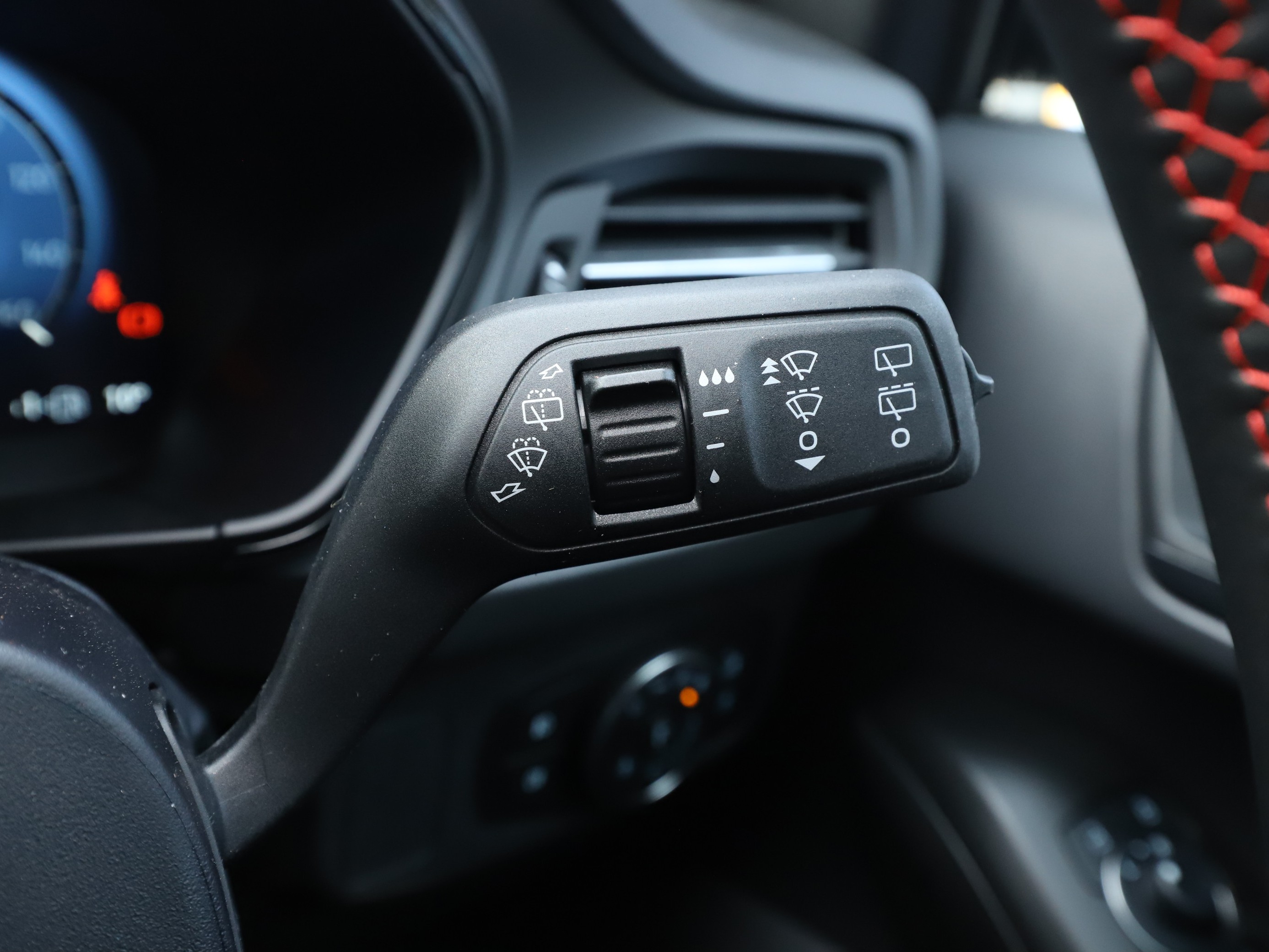 ECOBOOST HYBRID MHEV 155