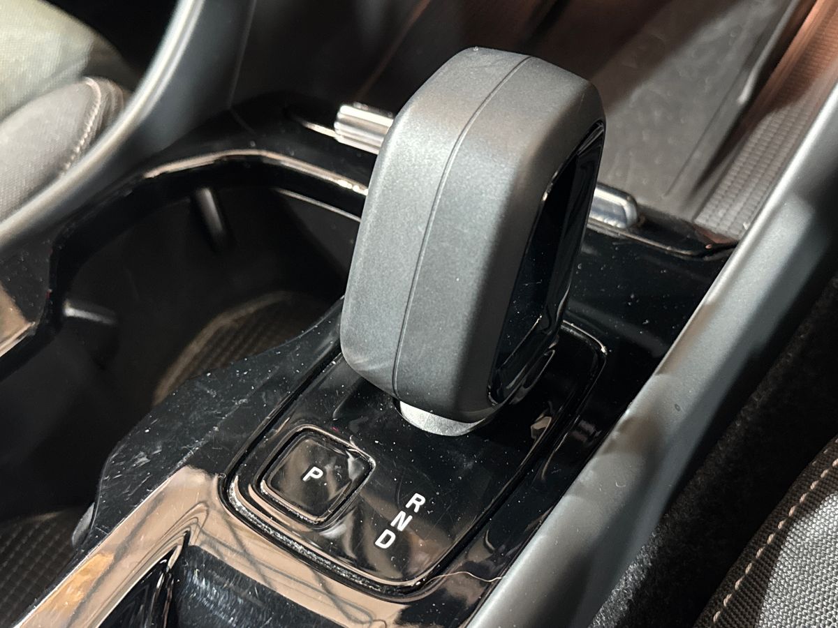 T4 RECHARGE PHEV DARK