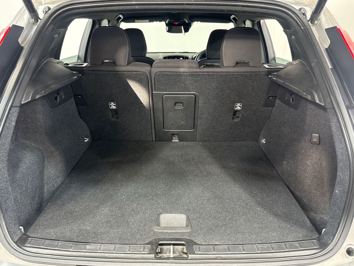 T4 RECHARGE PHEV DARK