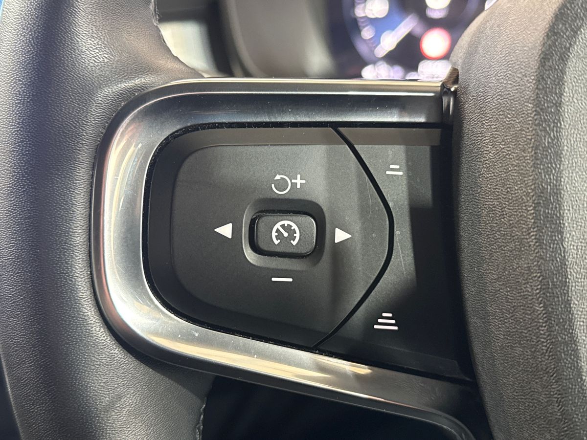 T4 RECHARGE PHEV DARK