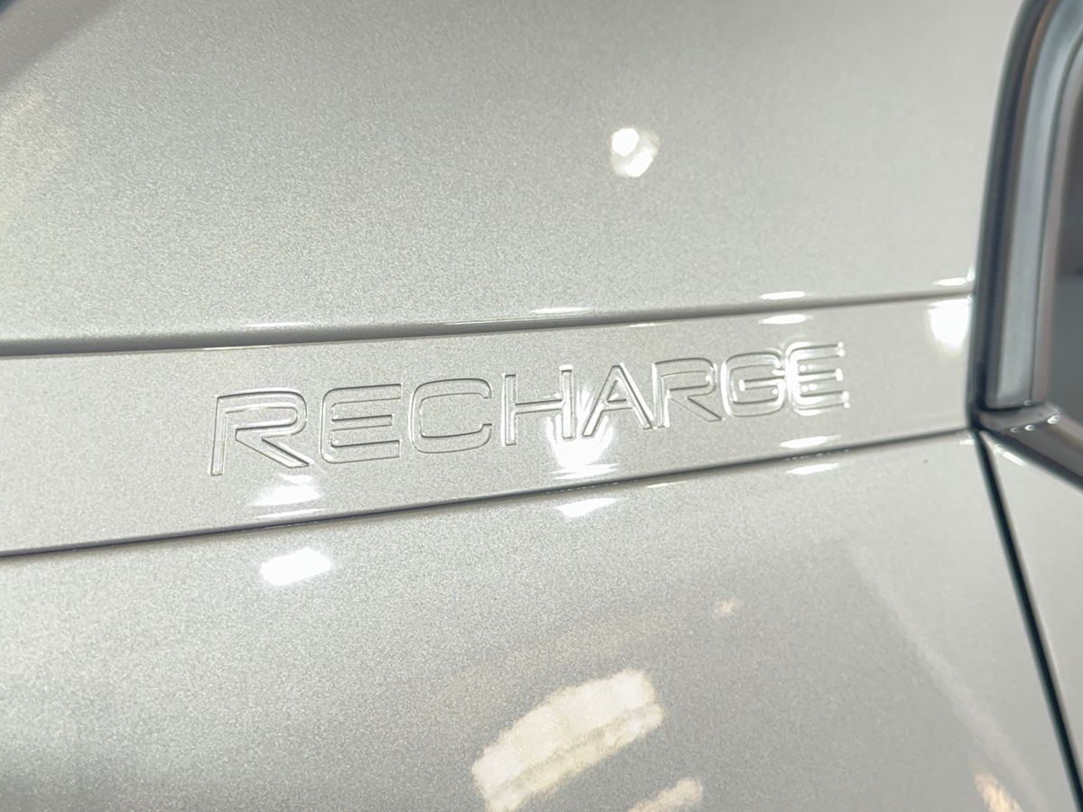 T4 RECHARGE PHEV DARK