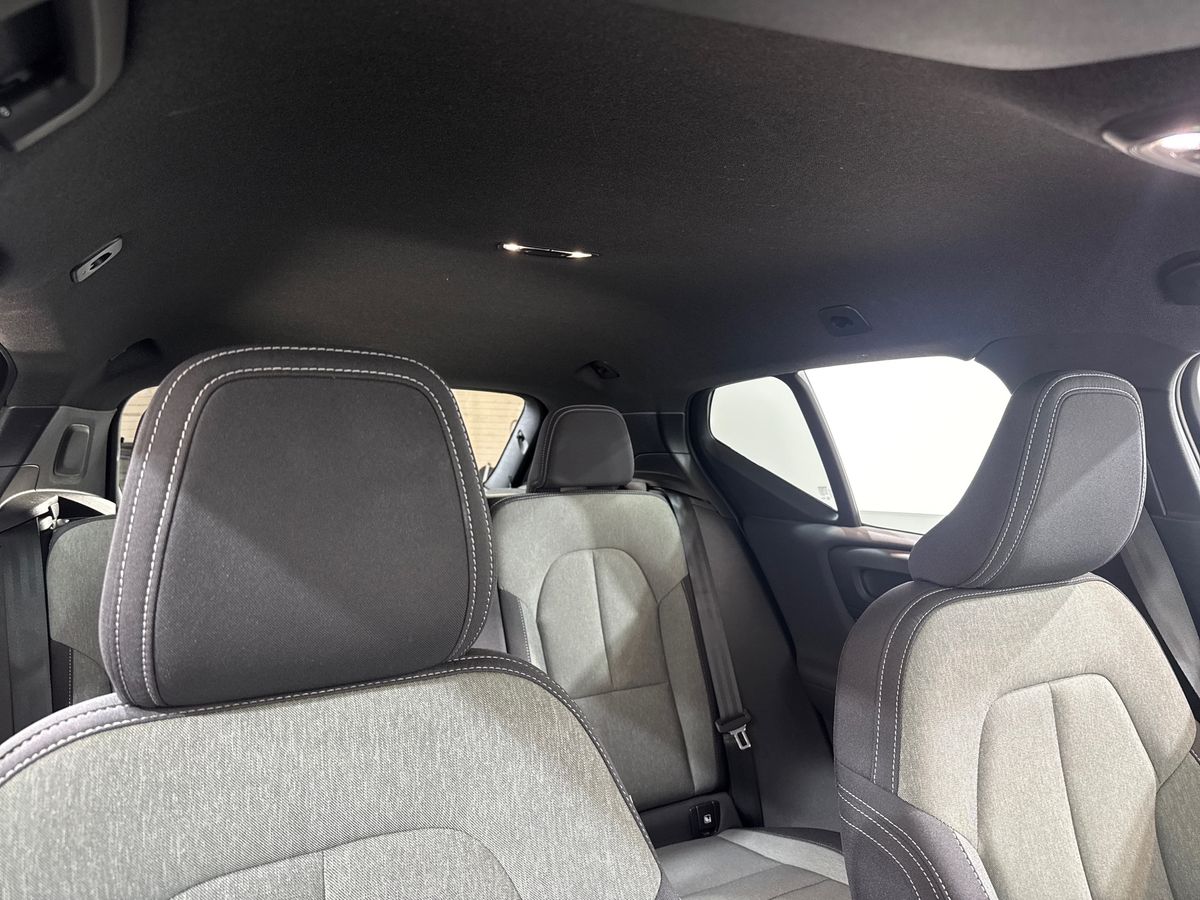 T4 RECHARGE PHEV DARK