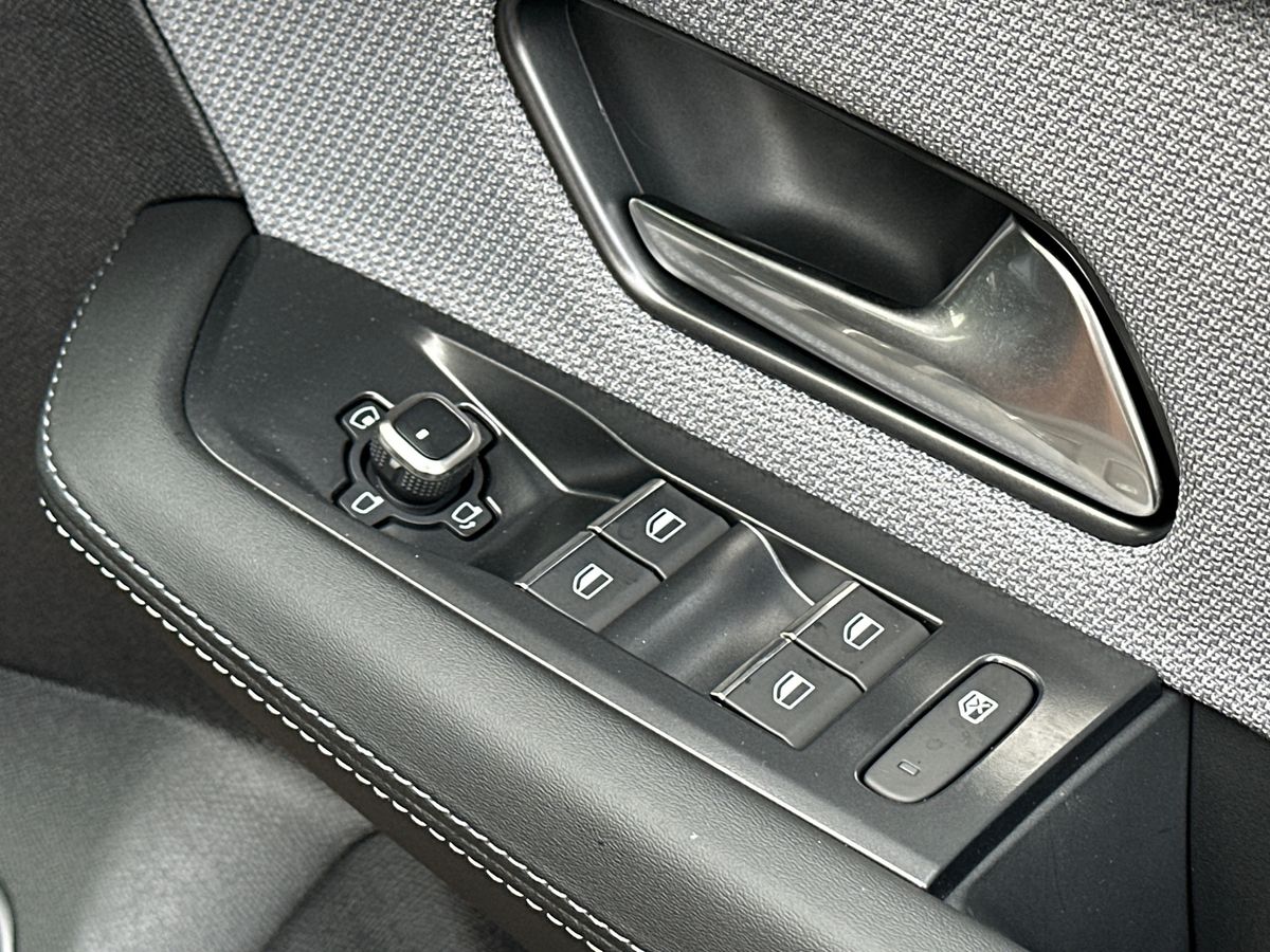 HYBRID 145 E-DCT6 FIXED ROOF