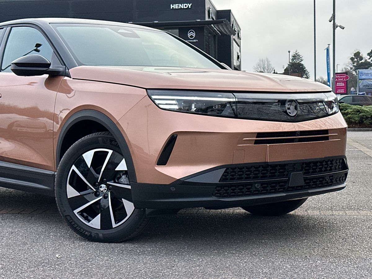 HYBRID 145 E-DCT6 FIXED ROOF