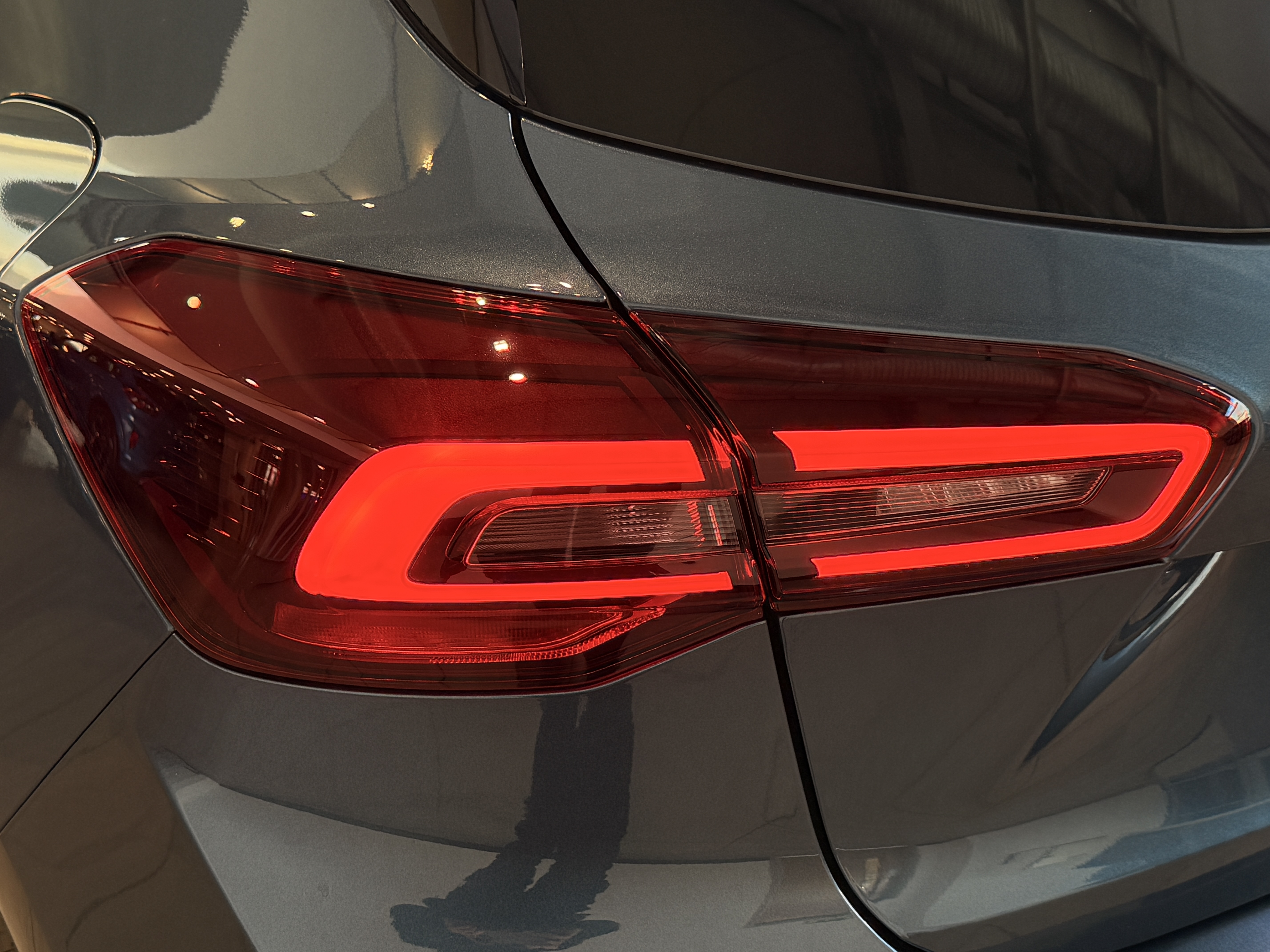 ST-LINE X EDITION ECOBOOST 125PS MHEV 6 SPEED MANUAL