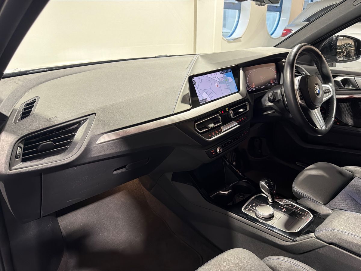 118D STEP LIVE COCKPIT PRO