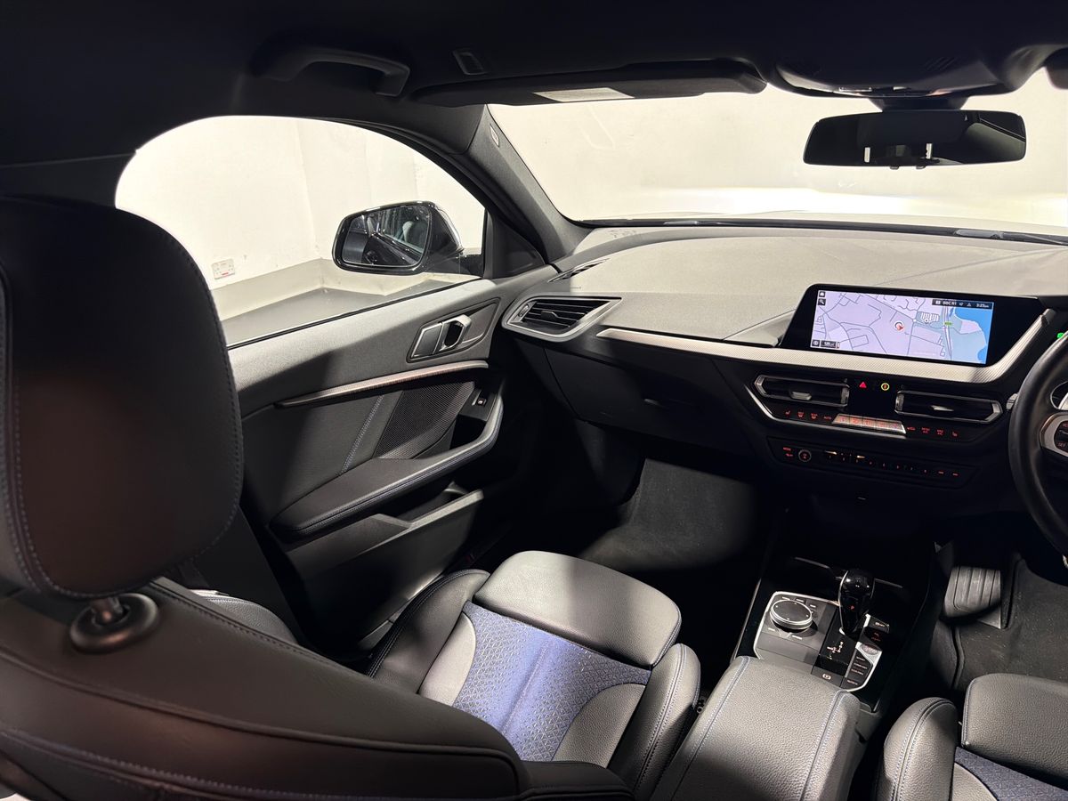 118D STEP LIVE COCKPIT PRO