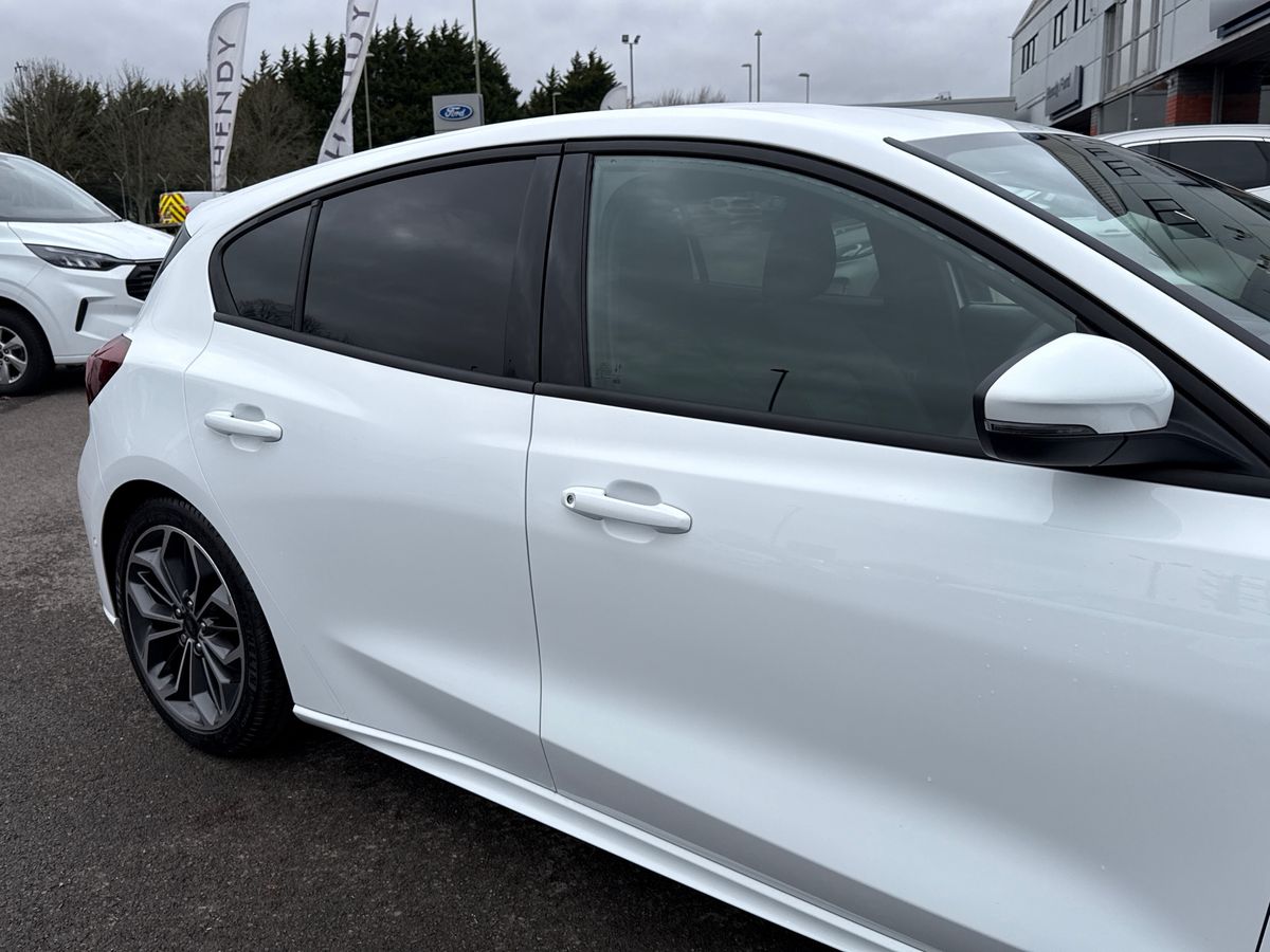 ECOBOOST HYBRID MHEV 155