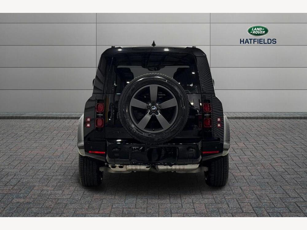 LAND ROVER DEFENDER 110