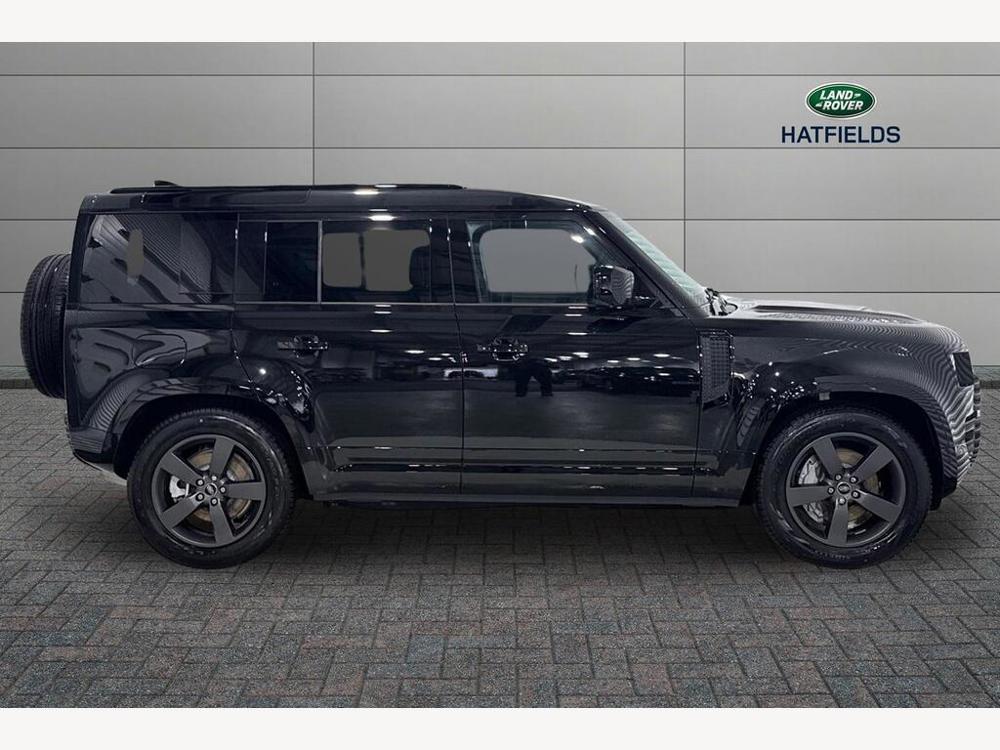 LAND ROVER DEFENDER 110