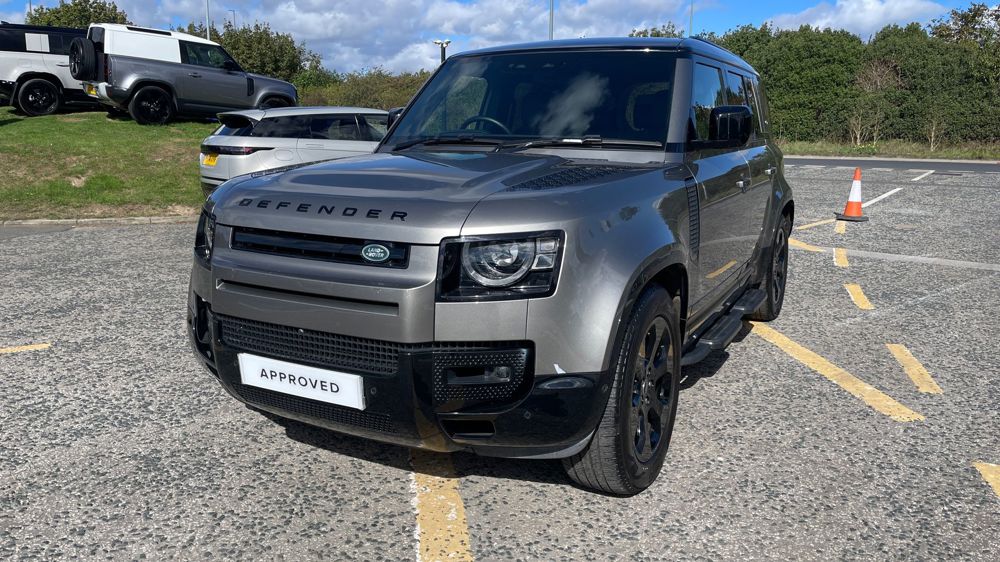 LAND ROVER DEFENDER 110