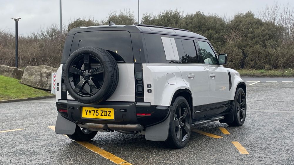 LAND ROVER DEFENDER