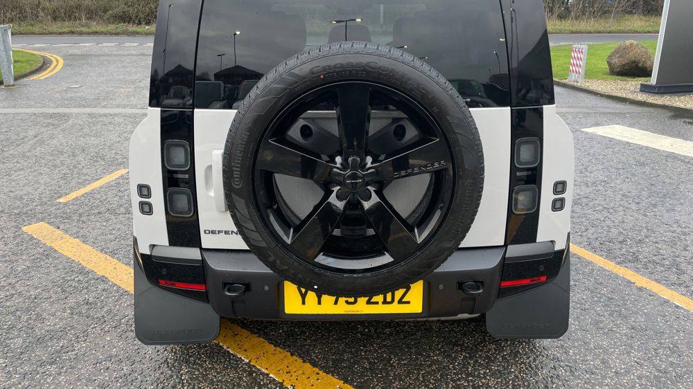 LAND ROVER DEFENDER