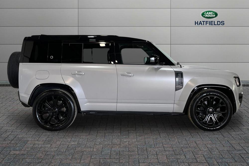 LAND ROVER DEFENDER