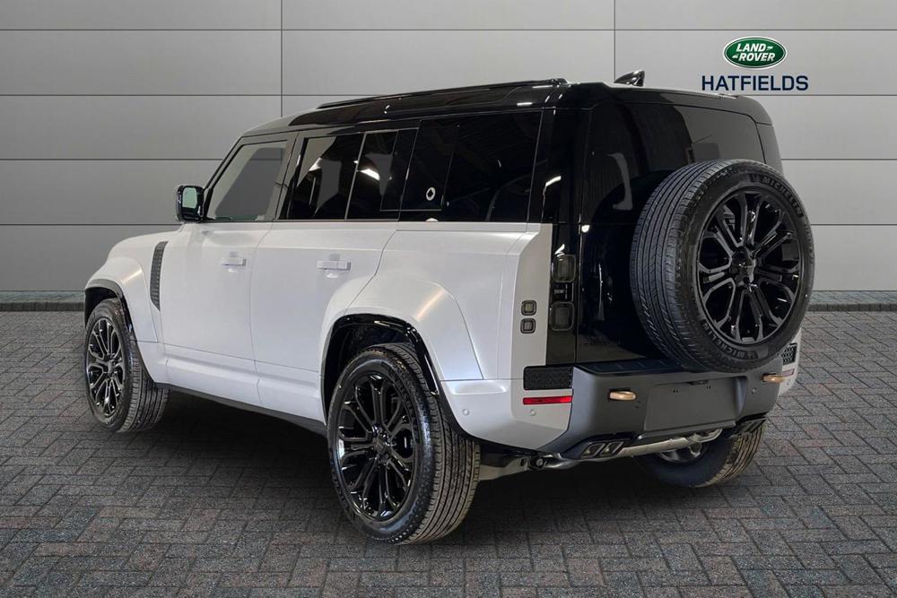 LAND ROVER DEFENDER