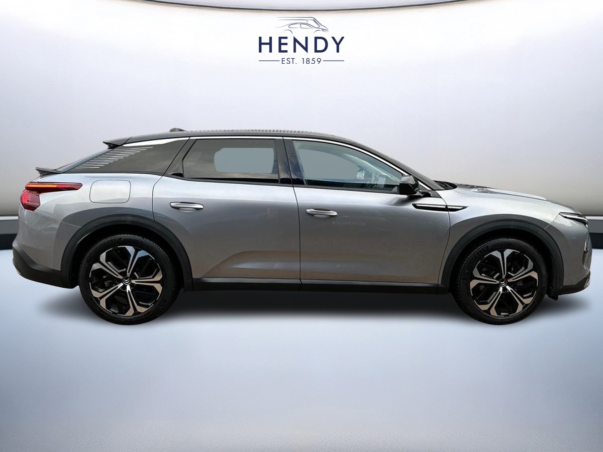 PLUG-IN HYBRID 225 E-EAT8