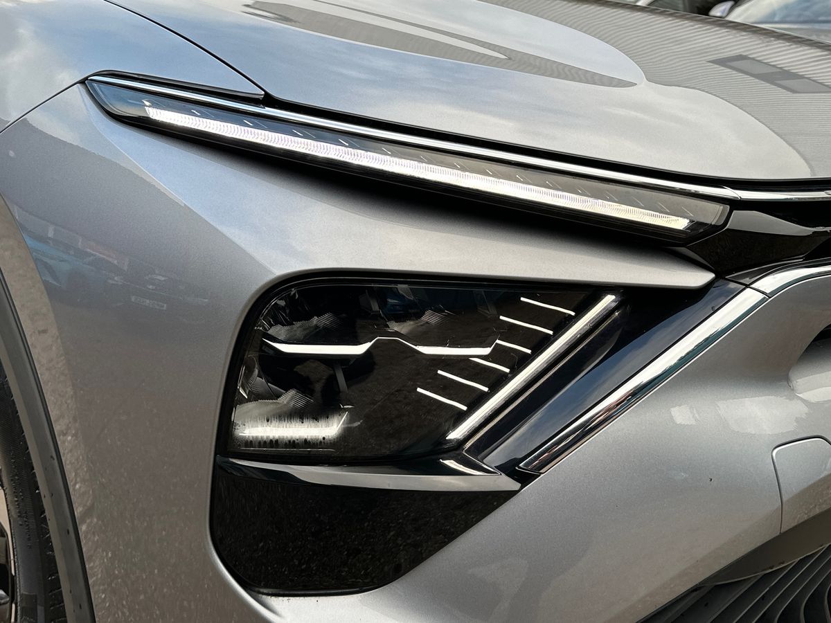 PLUG-IN HYBRID 225 E-EAT8