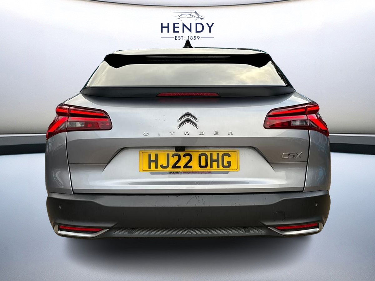 PLUG-IN HYBRID 225 E-EAT8