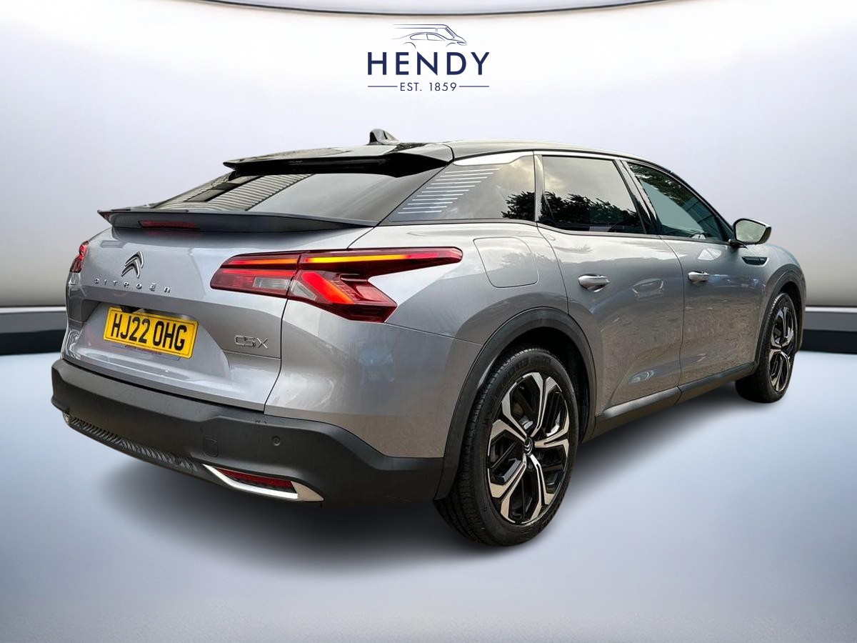 PLUG-IN HYBRID 225 E-EAT8