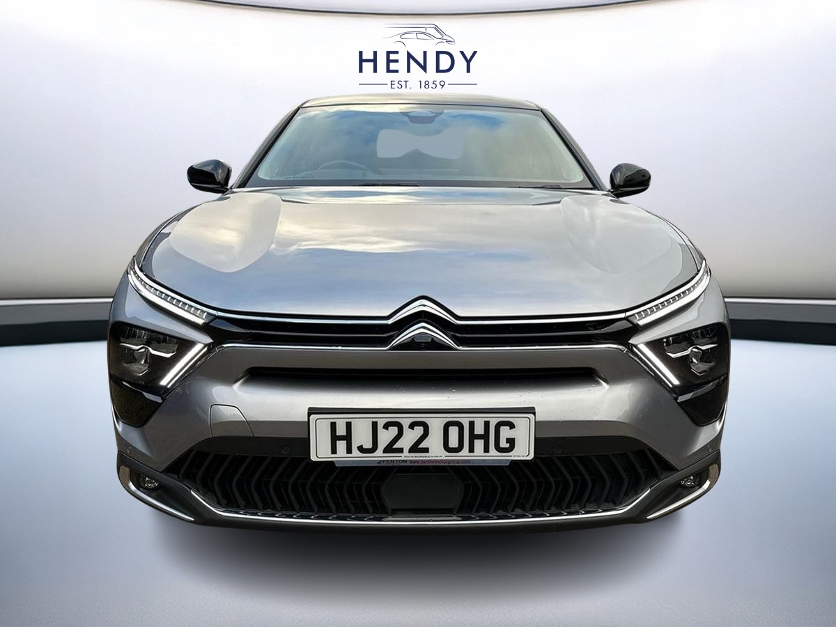 PLUG-IN HYBRID 225 E-EAT8