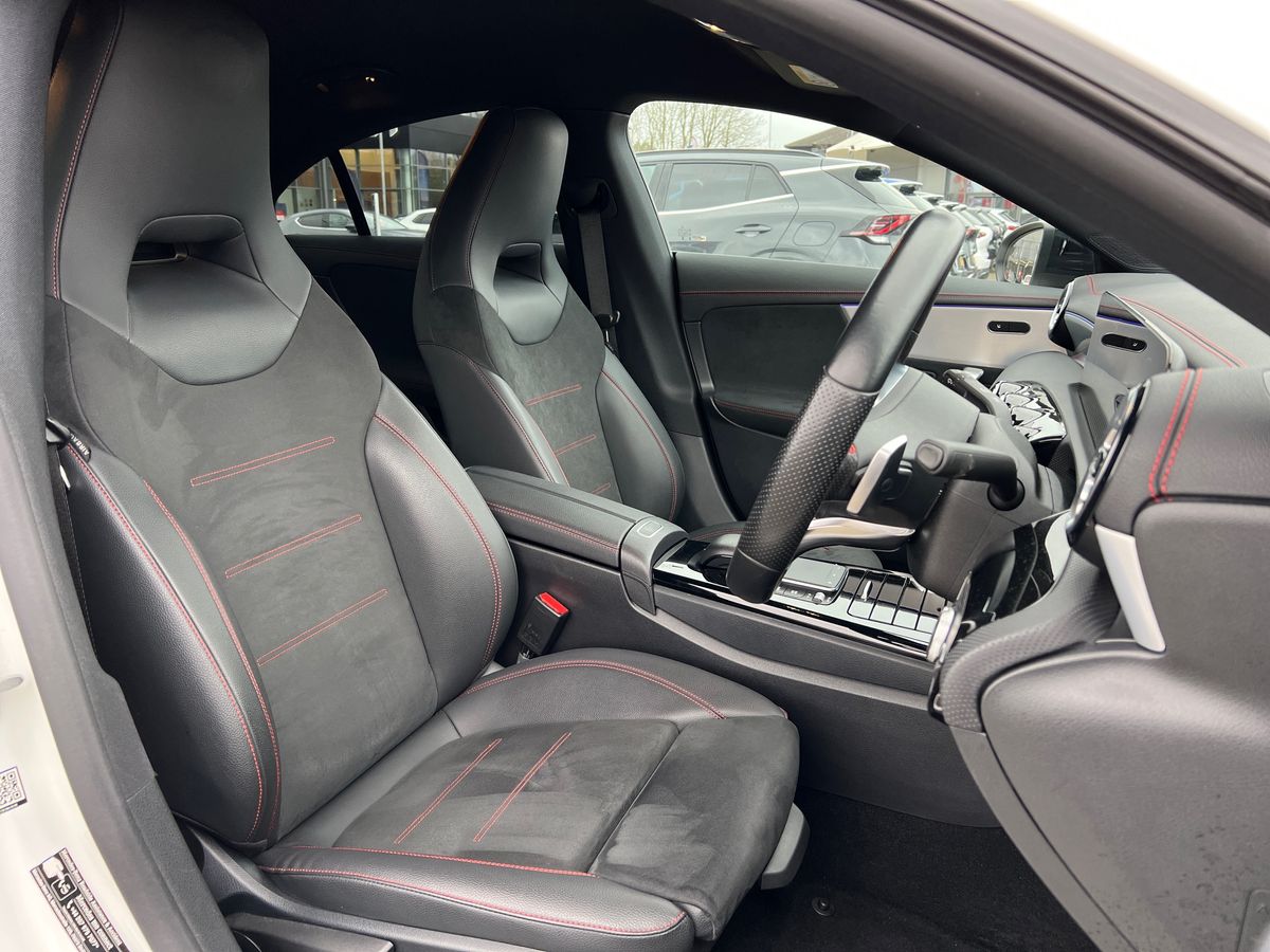 CLA 220D EXECUTIVE TIP