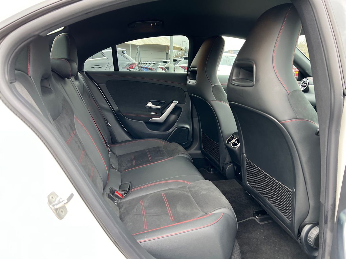 CLA 220D EXECUTIVE TIP