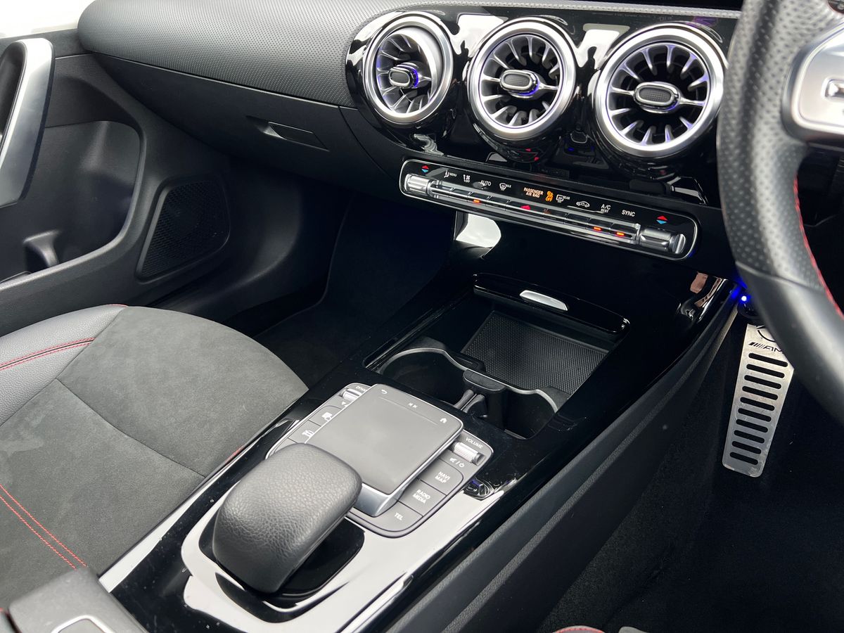 CLA 220D EXECUTIVE TIP