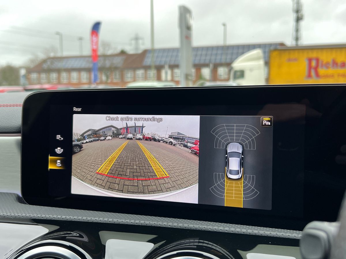 CLA 220D EXECUTIVE TIP