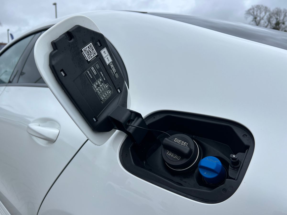 CLA 220D EXECUTIVE TIP