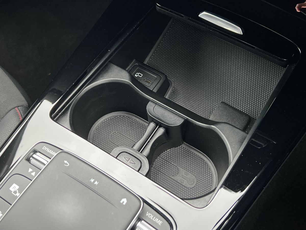 CLA 220D EXECUTIVE TIP