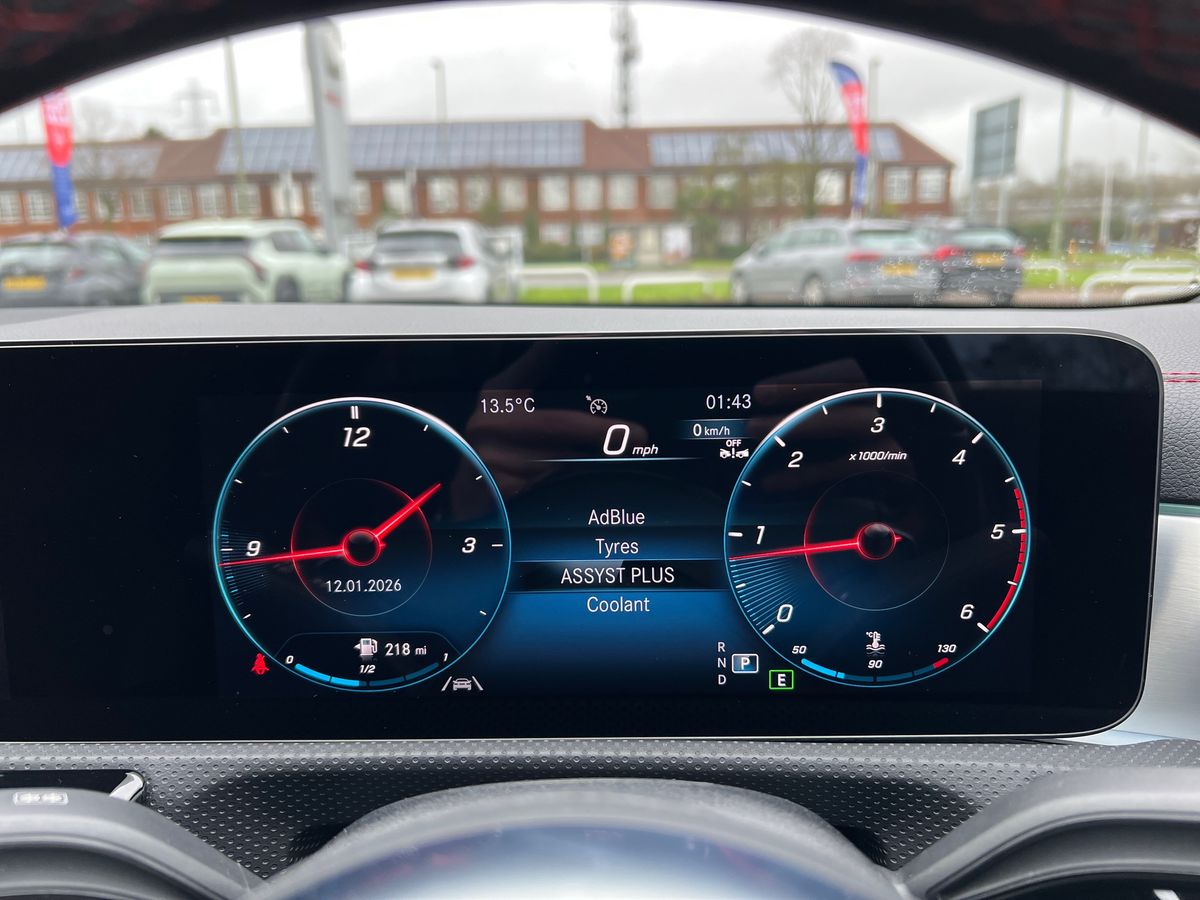 CLA 220D EXECUTIVE TIP