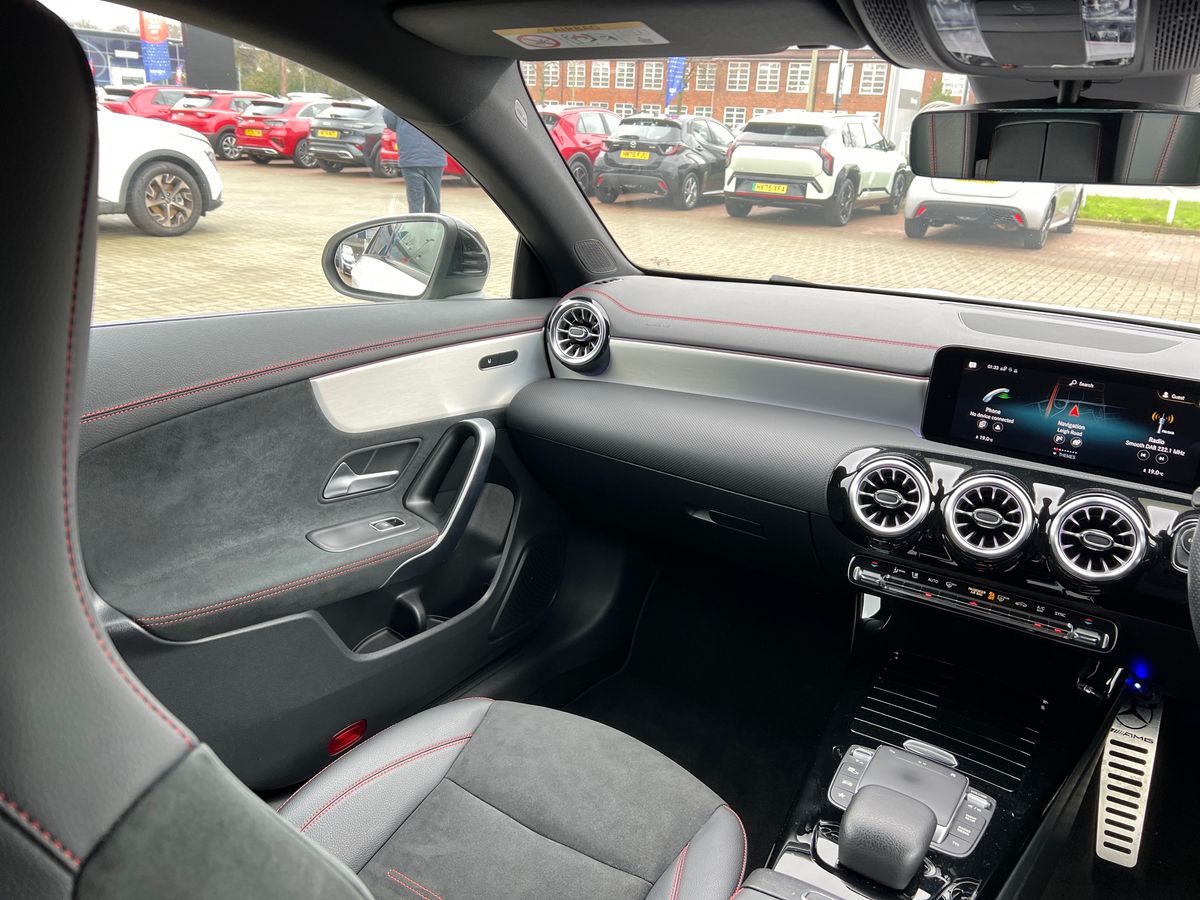 CLA 220D EXECUTIVE TIP