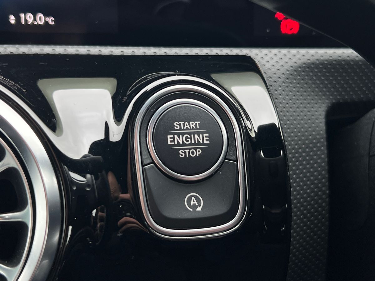 CLA 220D EXECUTIVE TIP