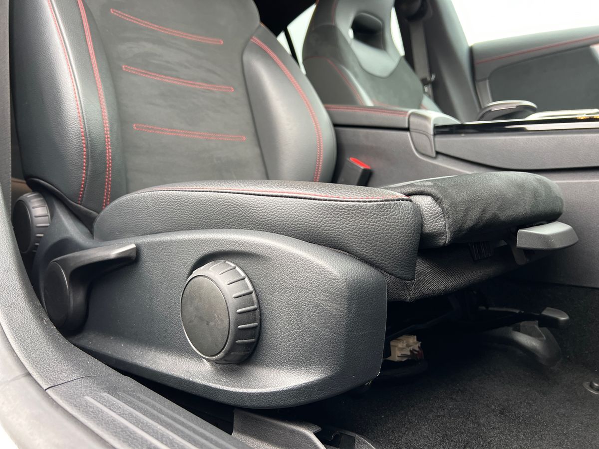 CLA 220D EXECUTIVE TIP