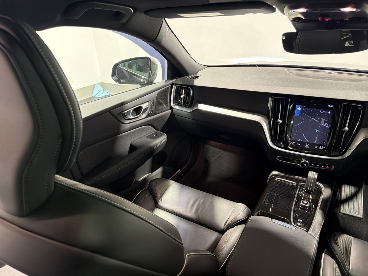 T6 350 RECHARGE PHEV AWD