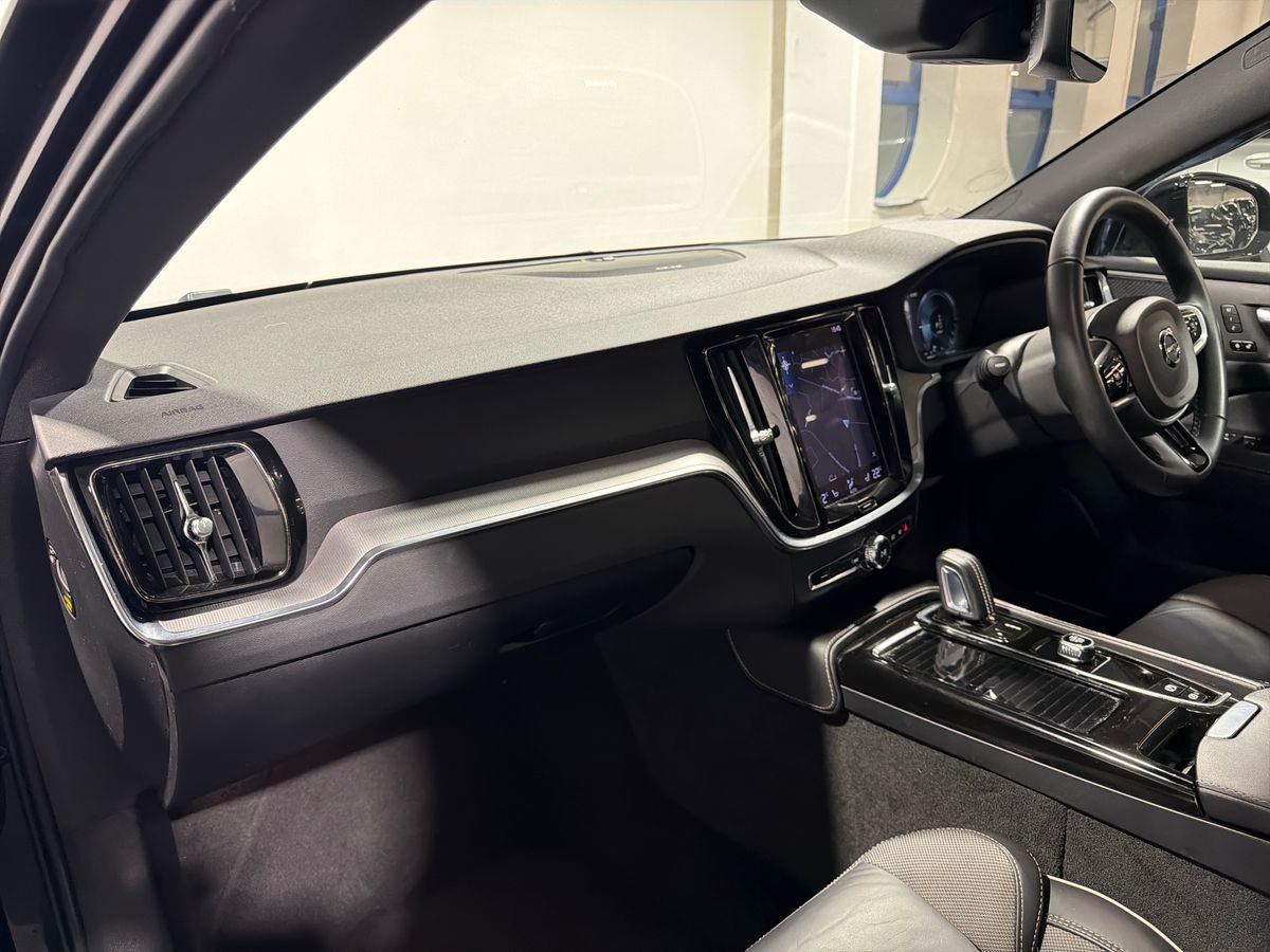 T6 350 RECHARGE PHEV AWD