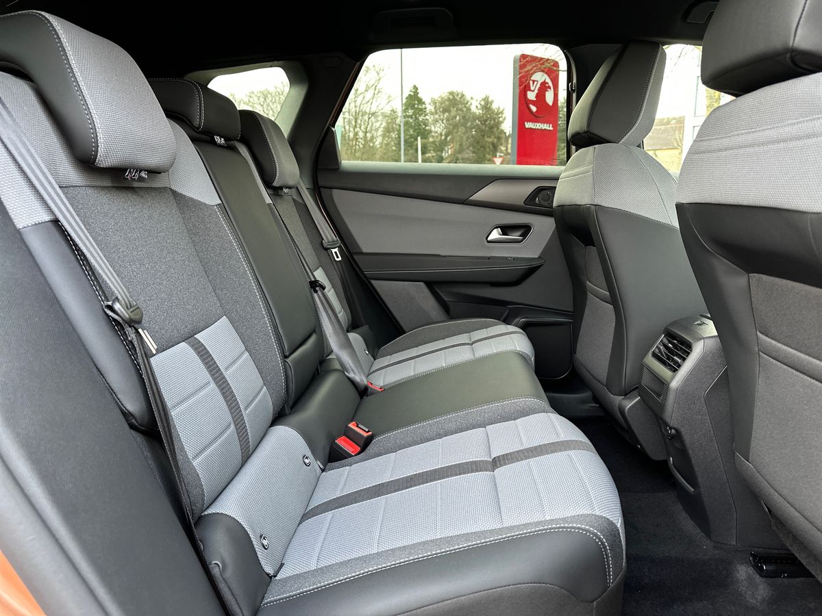 HYBRID 145 E-DCT6 FIXED ROOF