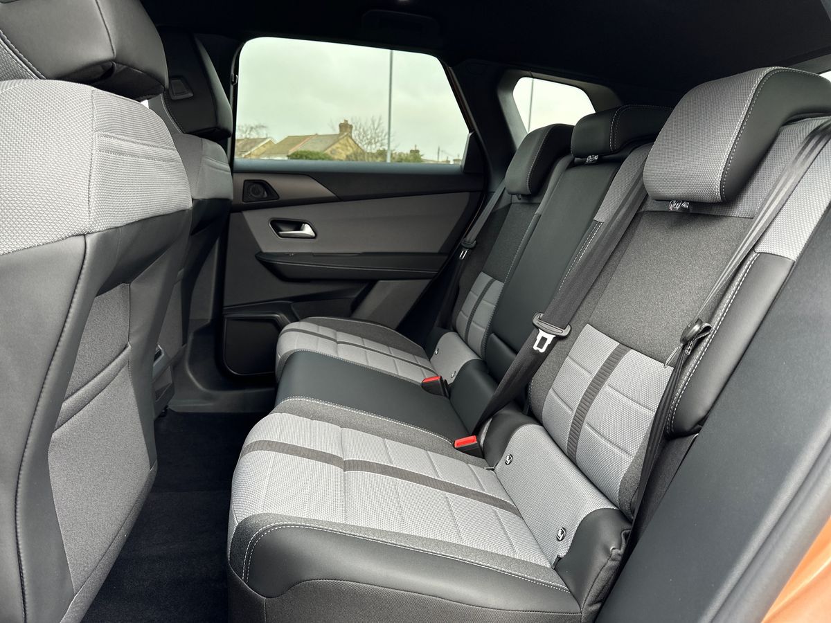 HYBRID 145 E-DCT6 FIXED ROOF