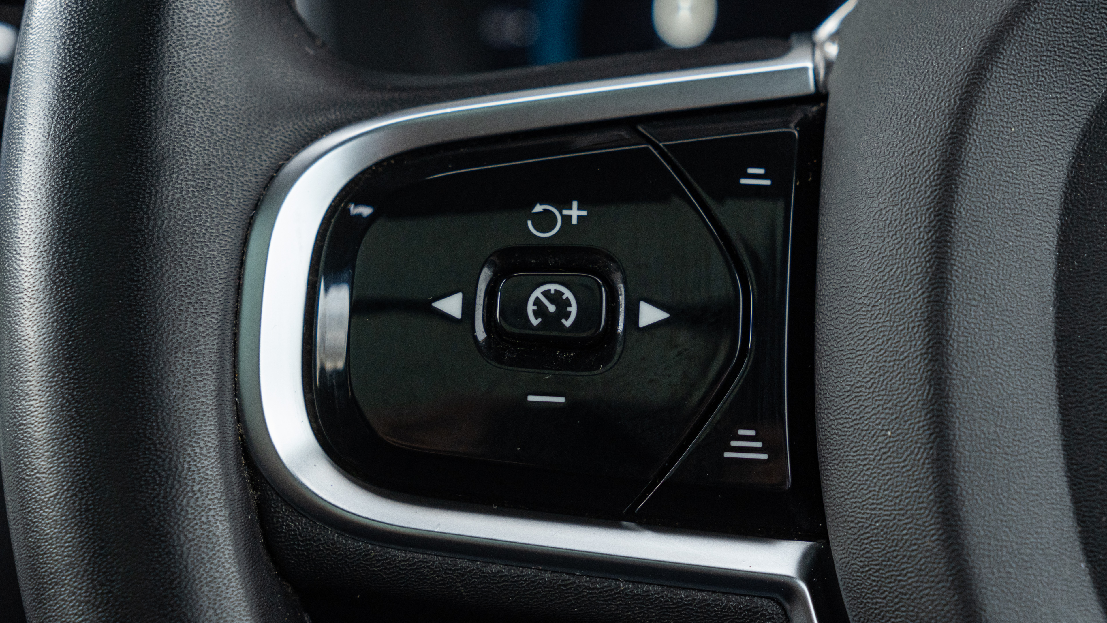 T8 455 RC PHEV DARK AWD GTRON