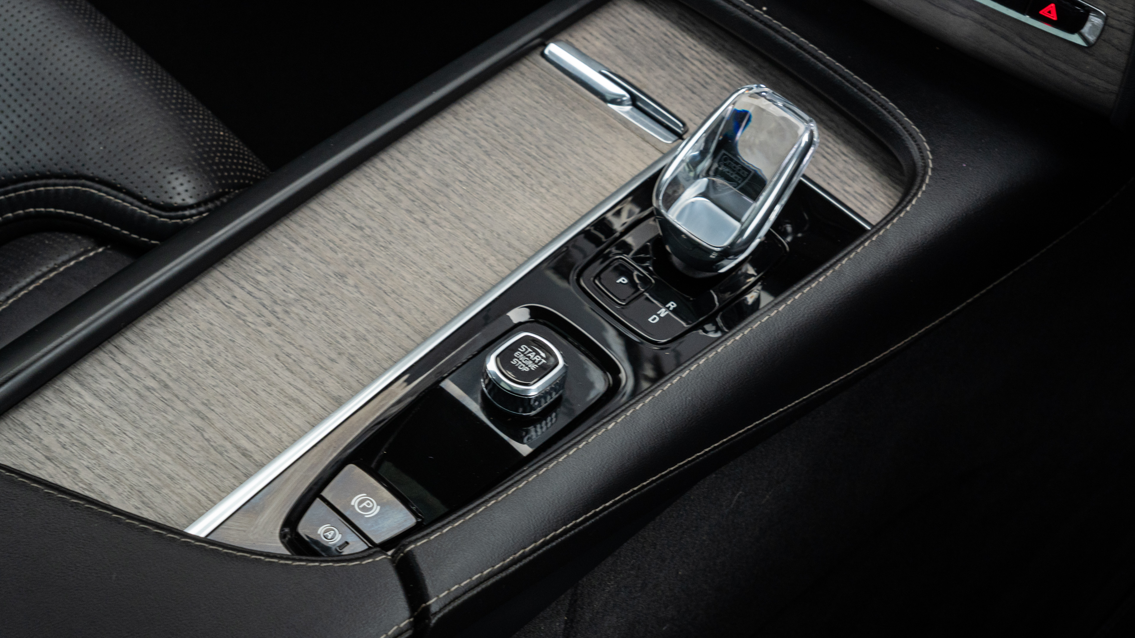 T8 455 RC PHEV DARK AWD GTRON