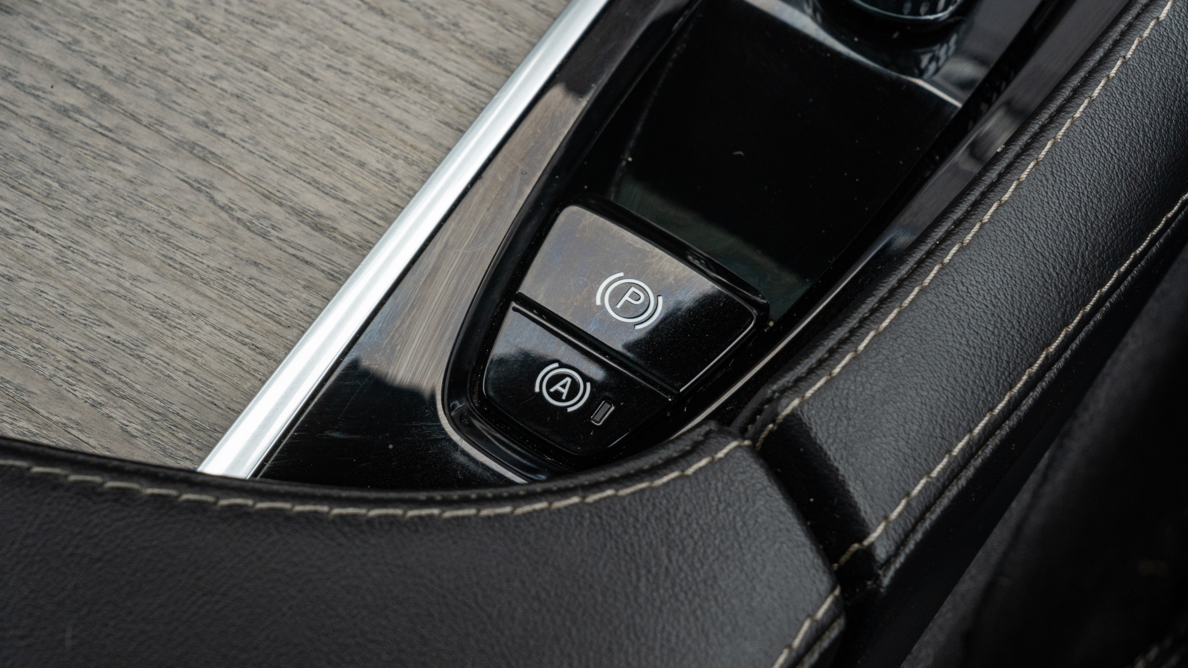 T8 455 RC PHEV DARK AWD GTRON