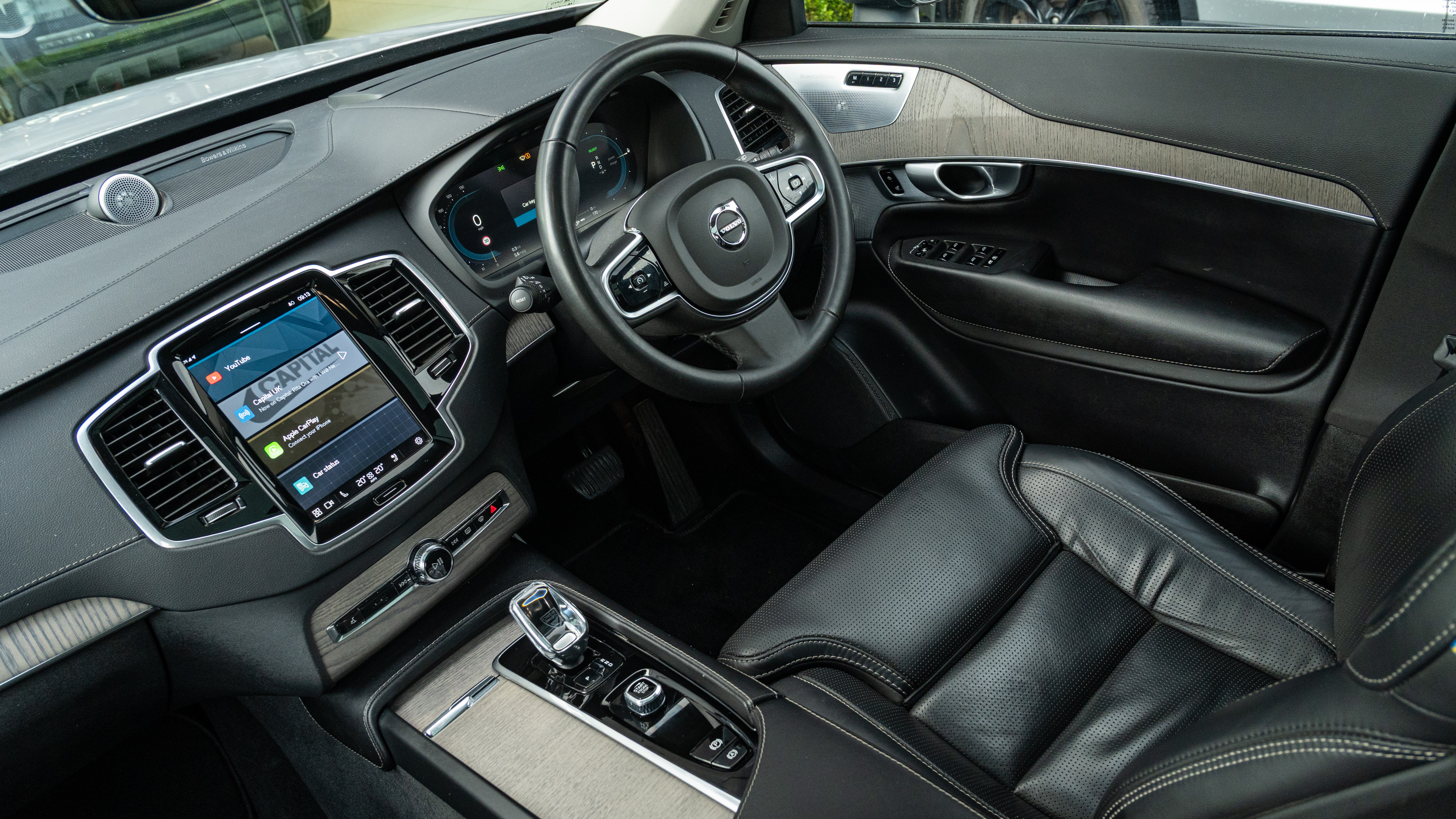 T8 455 RC PHEV DARK AWD GTRON