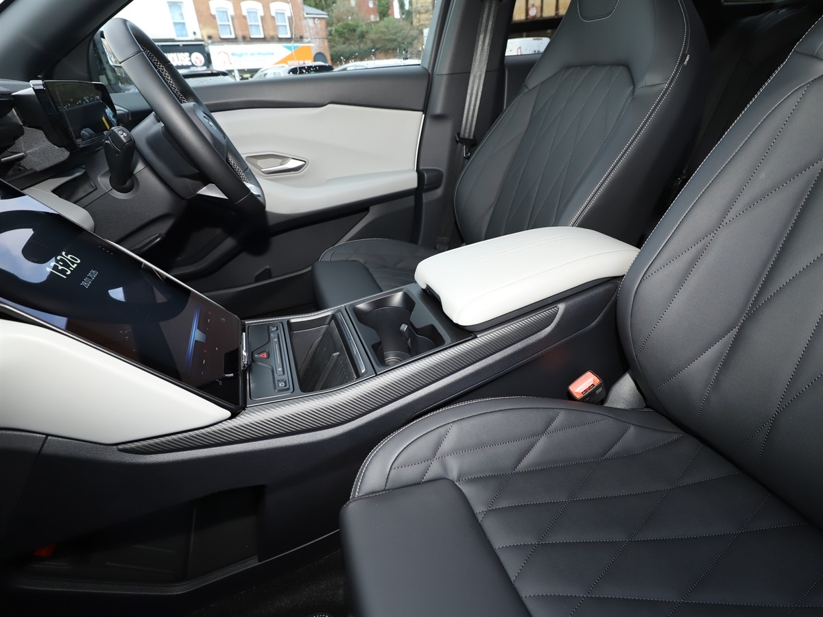 79KWH AWD DRIVER ASSIST