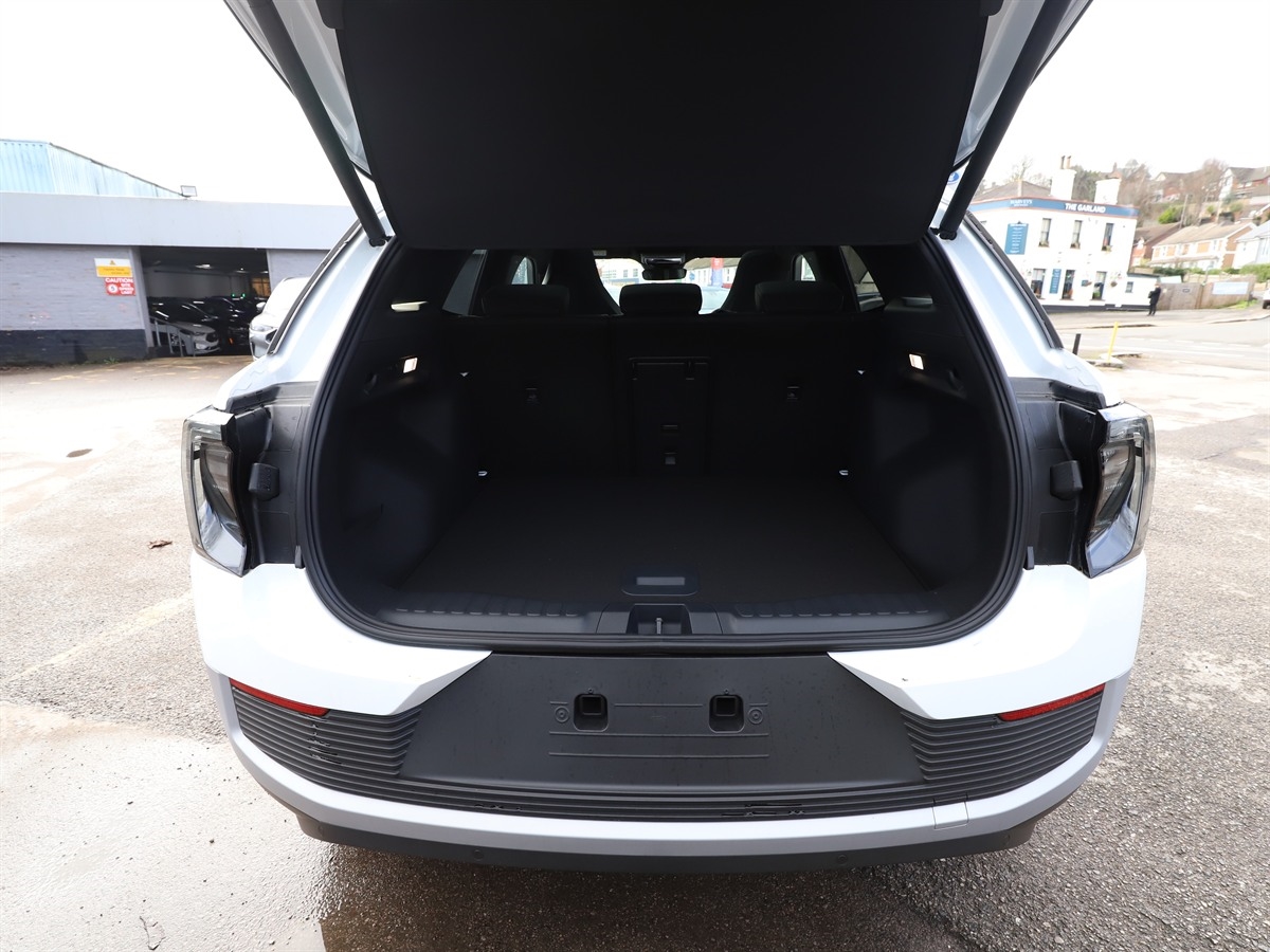 79KWH AWD DRIVER ASSIST