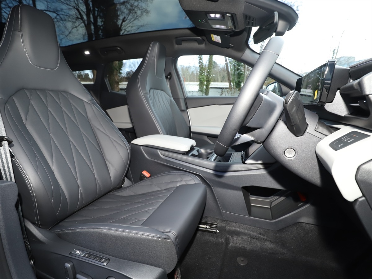 79KWH AWD DRIVER ASSIST