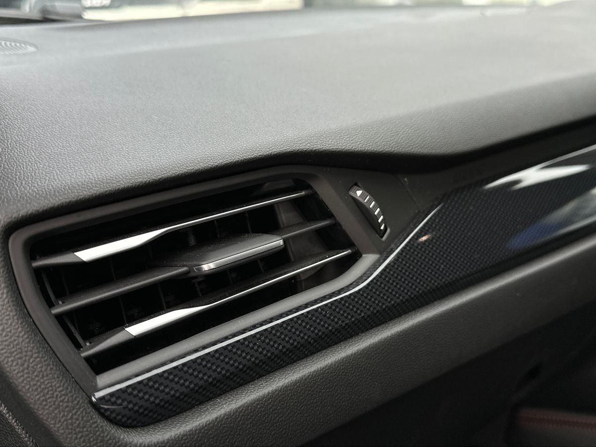 ECOBOOST HYBRID MHEV 155